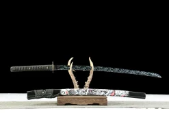 Alternative view of World's End - Kézzel Kovácsolt Katana 1065-ös szénacélból